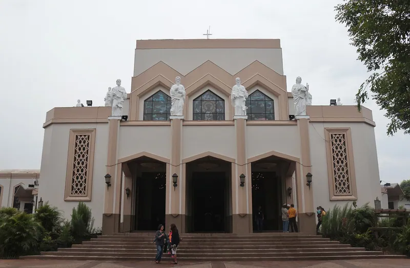 Fotografia de Santuário Internacional de Nossa Senhora da Paz e da Boa Viagem (Antipolo), vista de fora ou do lugar de peregrinação.